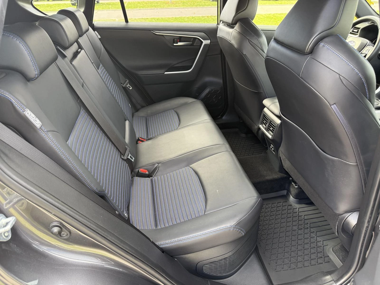 Toyota Rav4 Hybrid AWD Luxury  | Mobile.bg   16