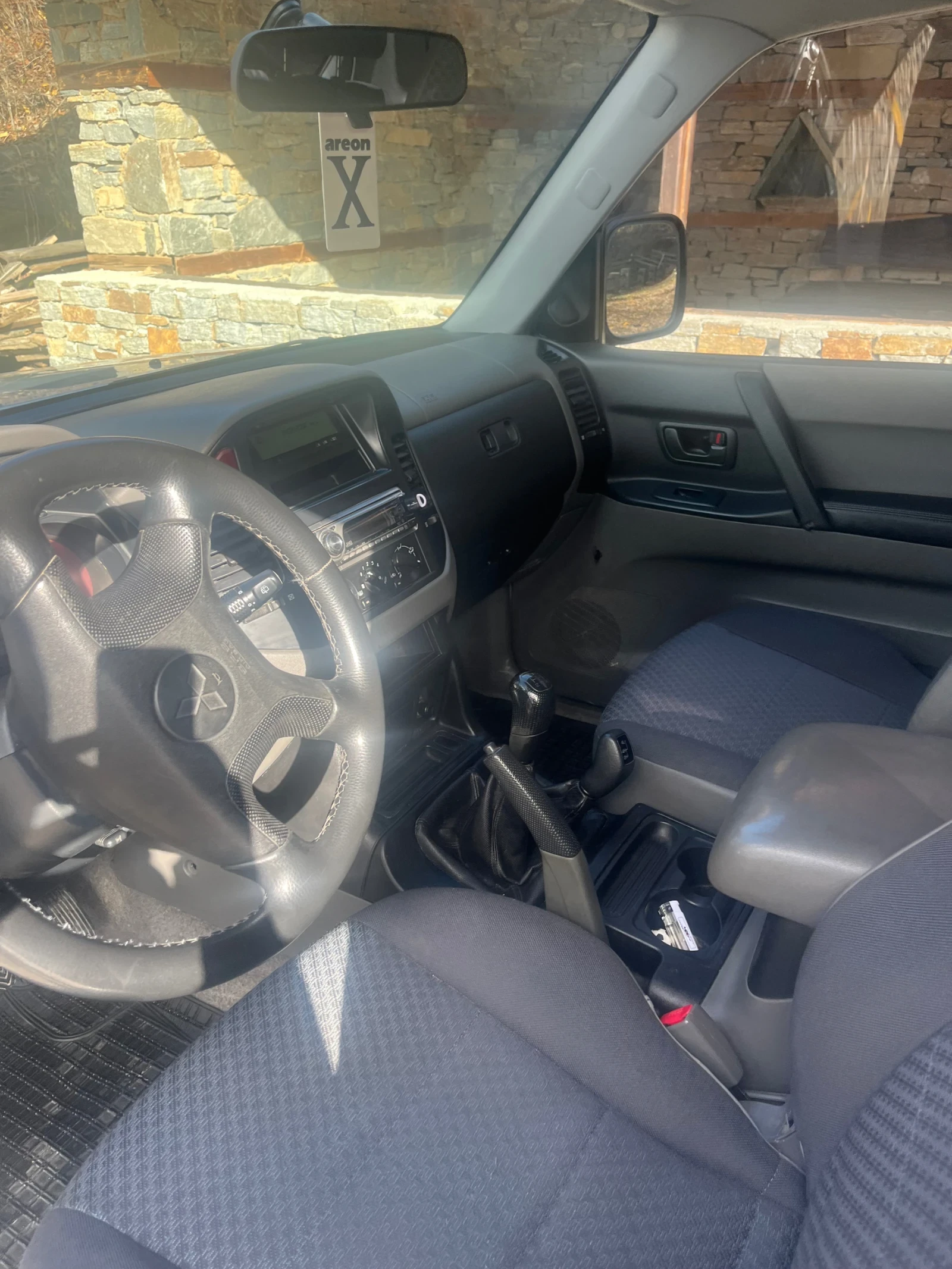 Mitsubishi Pajero  - изображение 2