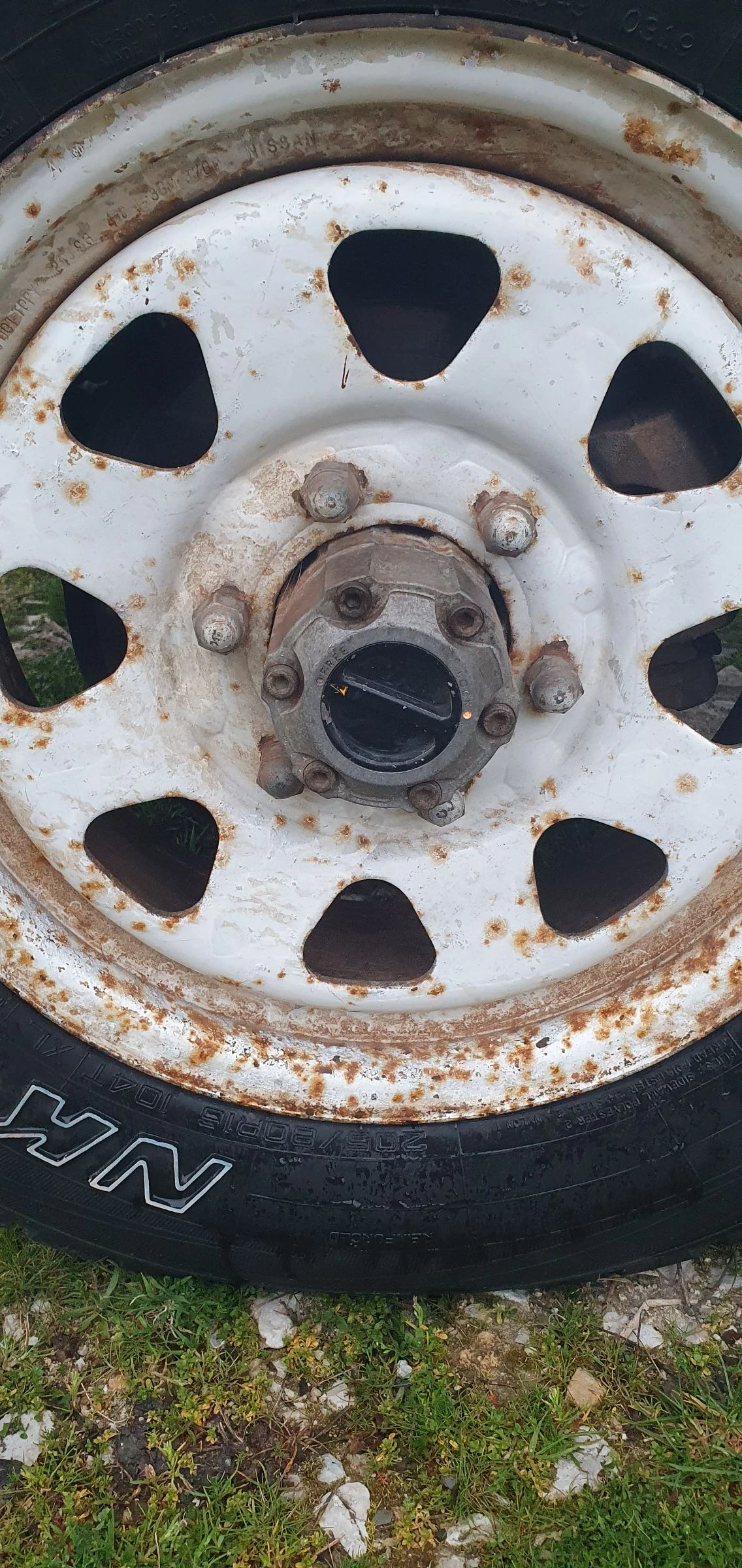 Nissan Navara King kab, снимка 10 - Автомобили и джипове - 54003512