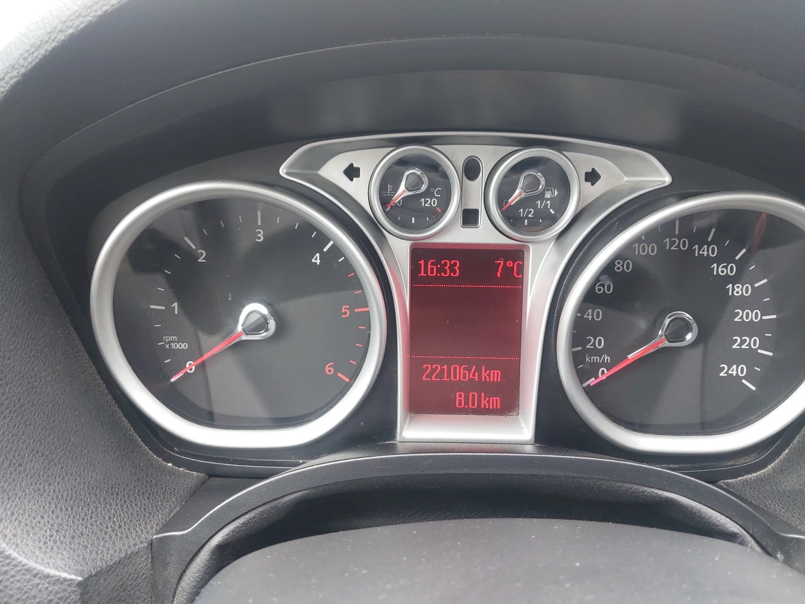 Ford Kuga, снимка 12 - Автомобили и джипове - 54284590