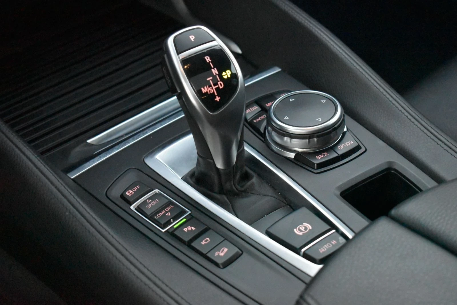 BMW X6 4.0D xDrive, снимка 8 - Автомобили и джипове - 54371270