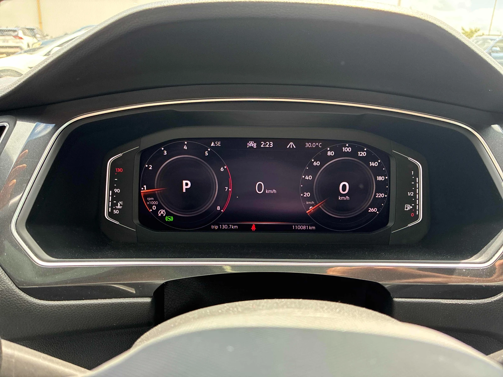 VW Tiguan Comfortline R-Line Black Edition * CARFAX, снимка 9 - Автомобили и джипове - 54919627