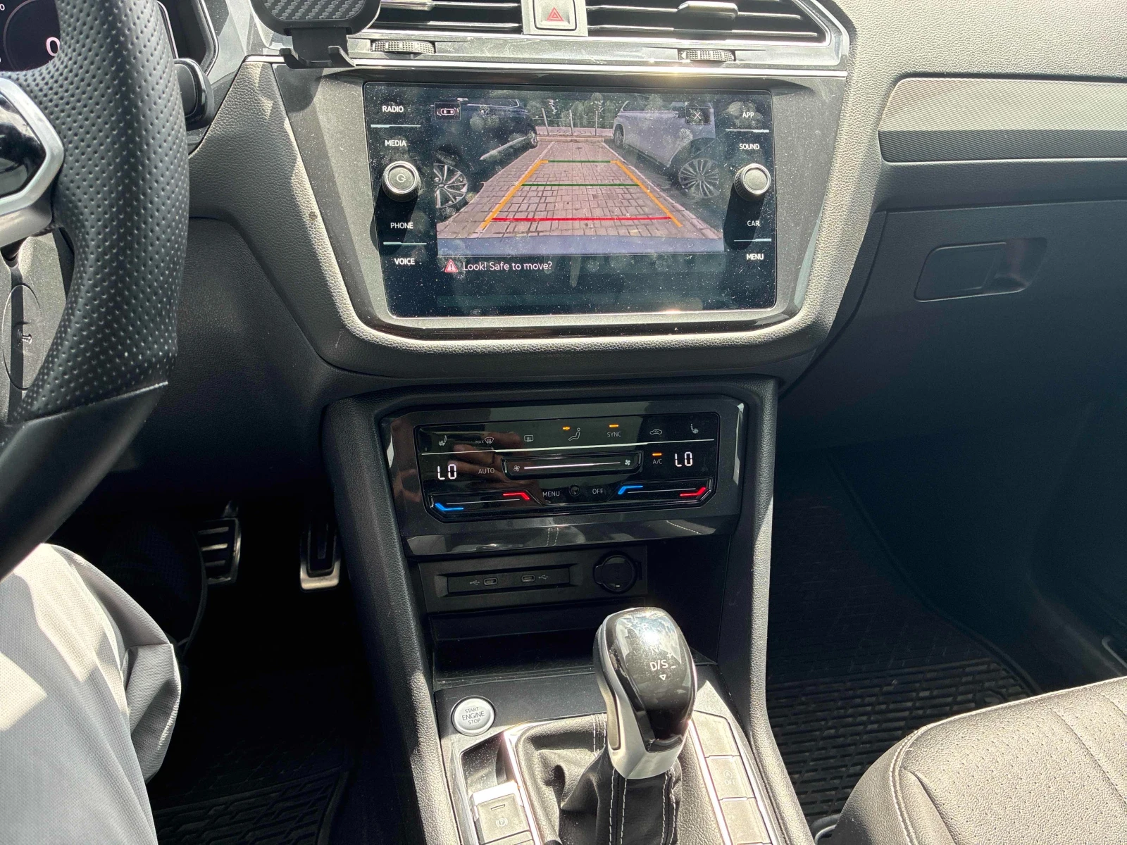 VW Tiguan Comfortline R-Line Black Edition * CARFAX, снимка 10 - Автомобили и джипове - 54919627