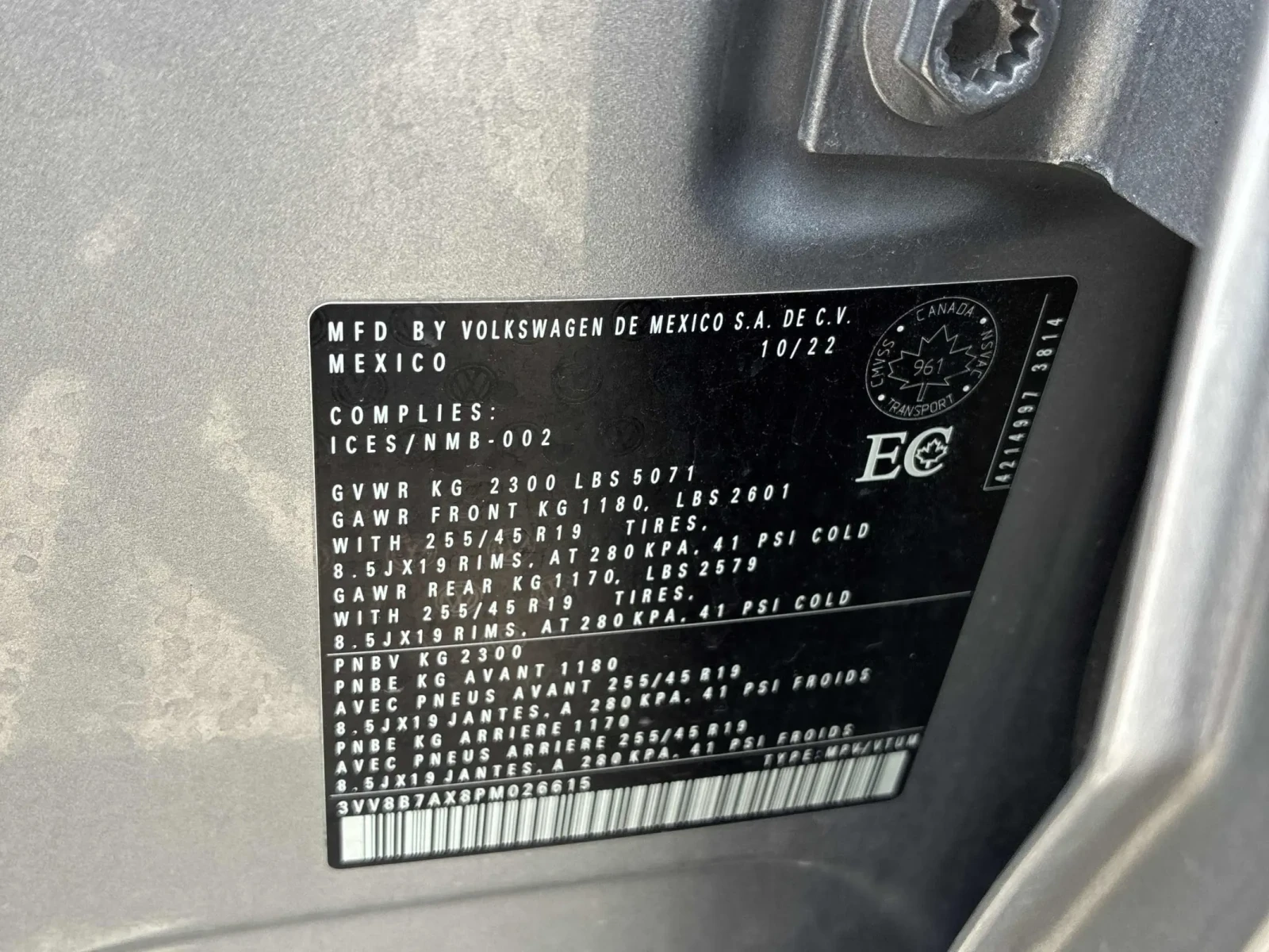 VW Tiguan Comfortline R-Line Black Edition * CARFAX, снимка 13 - Автомобили и джипове - 54919627