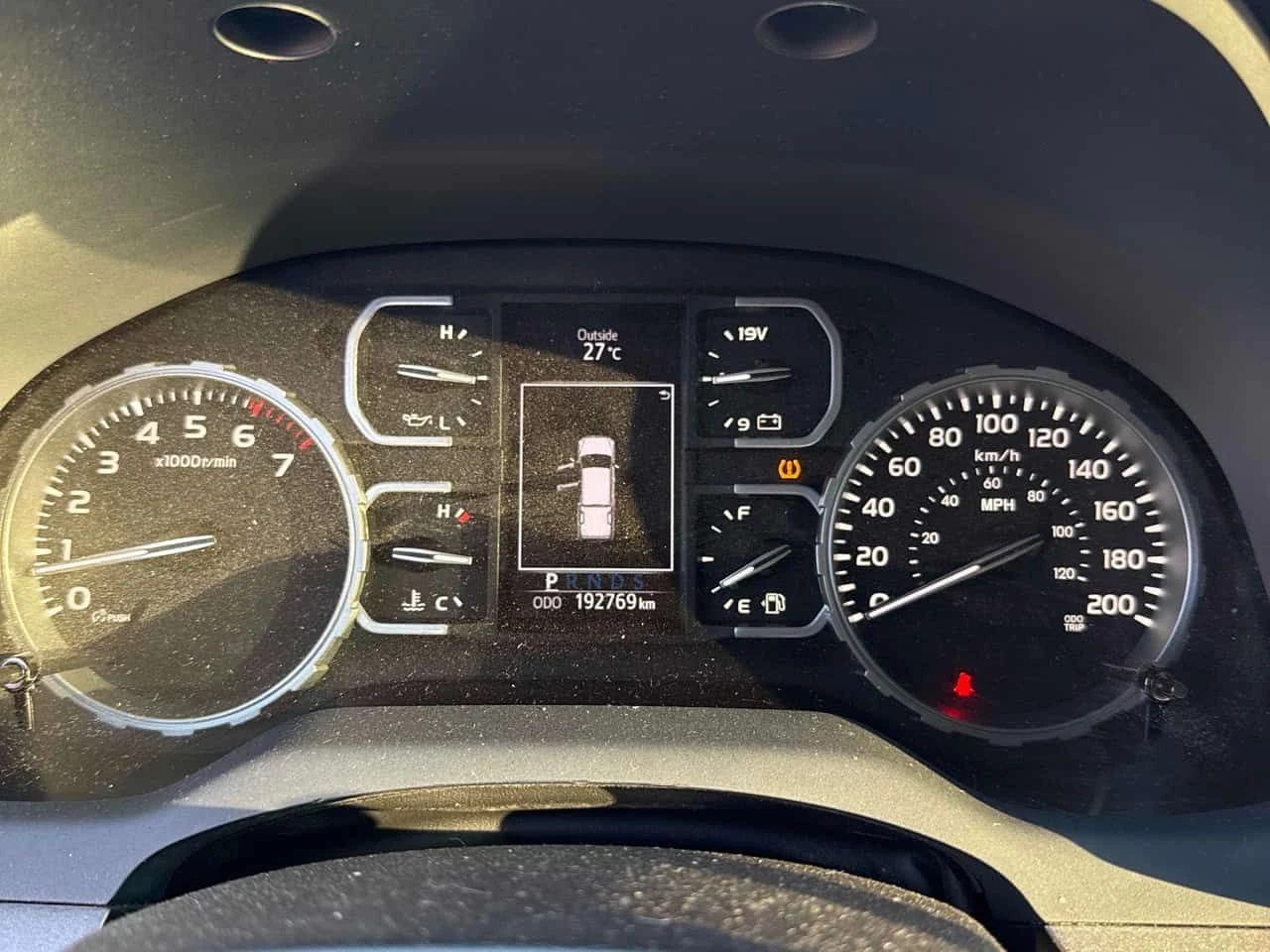 Toyota Tundra SR5 Plus | CARFAX | АВТОКРЕДИТ , снимка 8 - Автомобили и джипове - 55598610