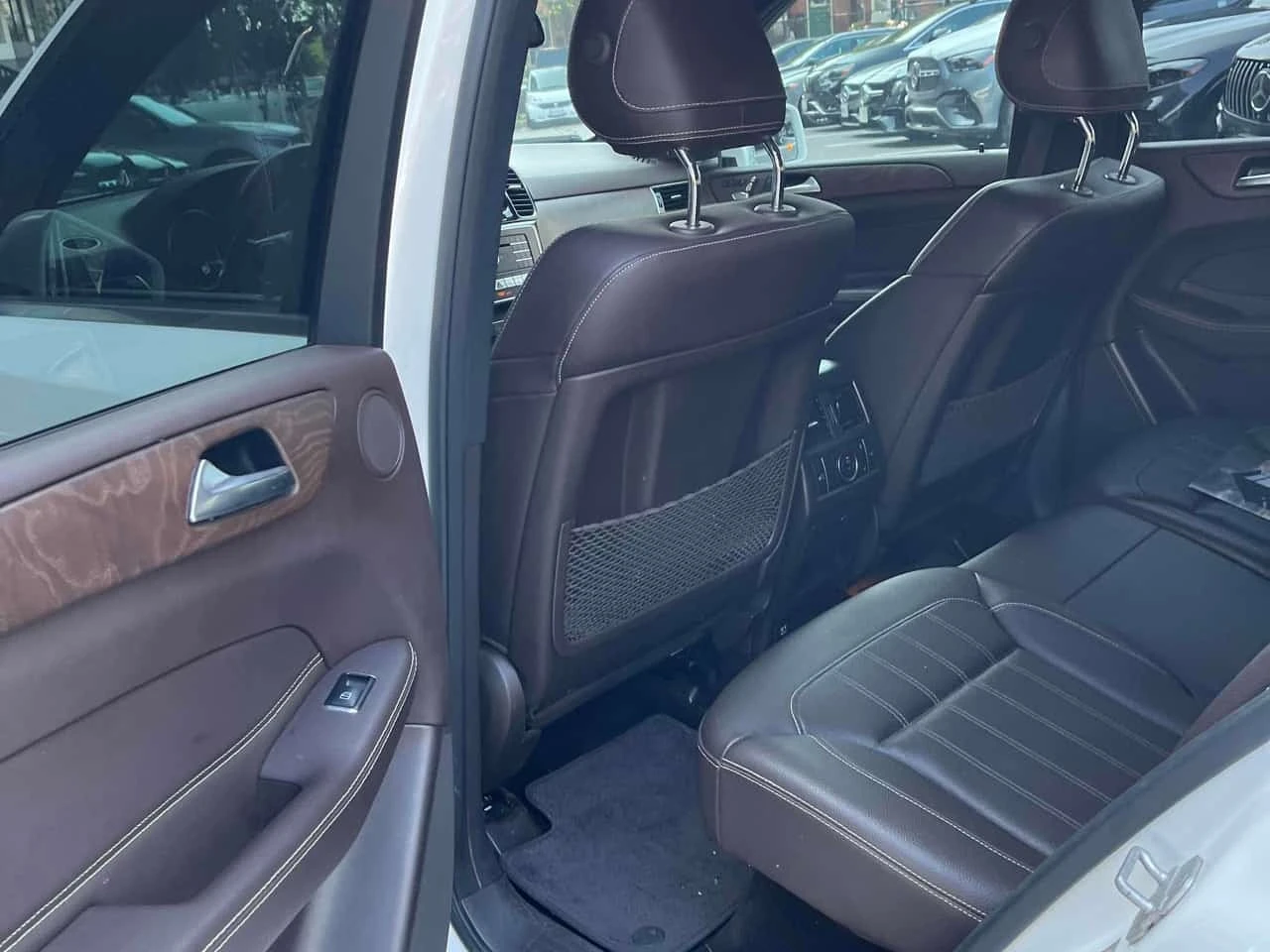 Mercedes-Benz GLE 400 * АВТОКРЕДИТ БЕЗ ПЪРВОНАЧАЛНА ВНОСКА* , снимка 13 - Автомобили и джипове - 55769489