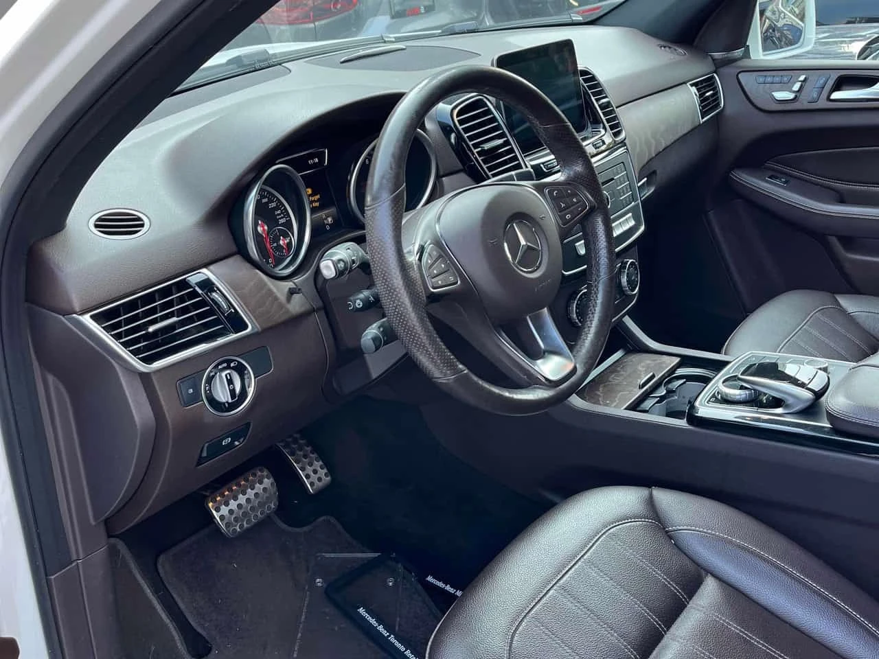 Mercedes-Benz GLE 400 * АВТОКРЕДИТ БЕЗ ПЪРВОНАЧАЛНА ВНОСКА* , снимка 5 - Автомобили и джипове - 55769489