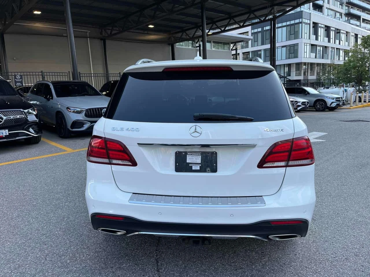 Mercedes-Benz GLE 400 * АВТОКРЕДИТ БЕЗ ПЪРВОНАЧАЛНА ВНОСКА* , снимка 4 - Автомобили и джипове - 55769489