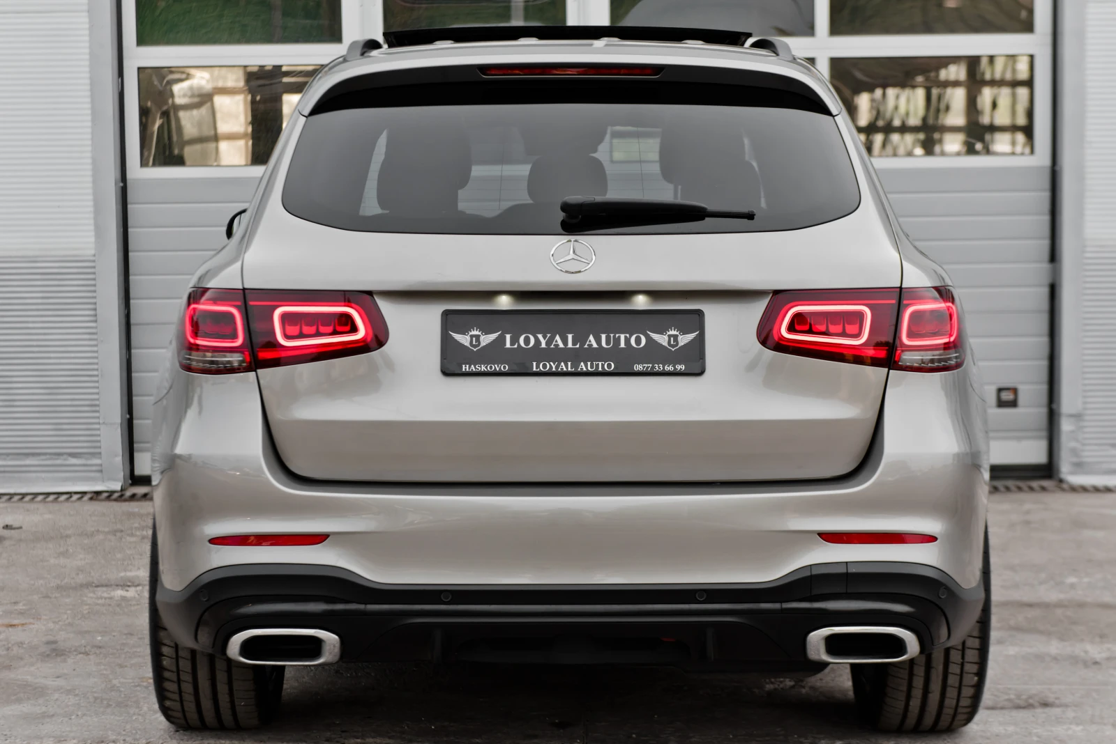 Mercedes-Benz GLC 220 AMG PANO MULTIBEAM GERMANY 75000KM, снимка 4 - Автомобили и джипове - 55941095