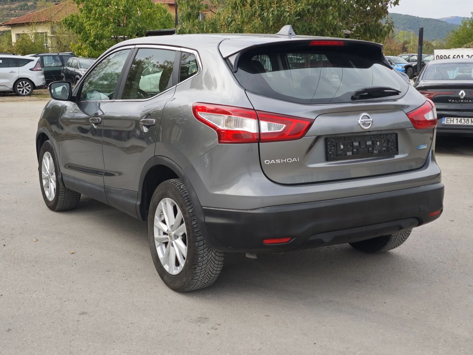 Nissan Qashqai 1.5 dci, снимка 4 - Автомобили и джипове - 56240991