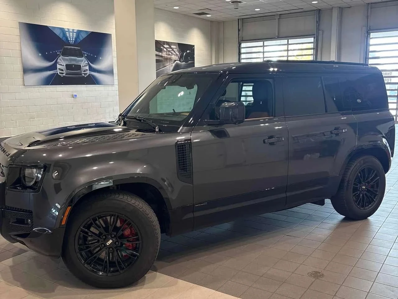 Land Rover Defender, снимка 2 - Автомобили и джипове - 56716700