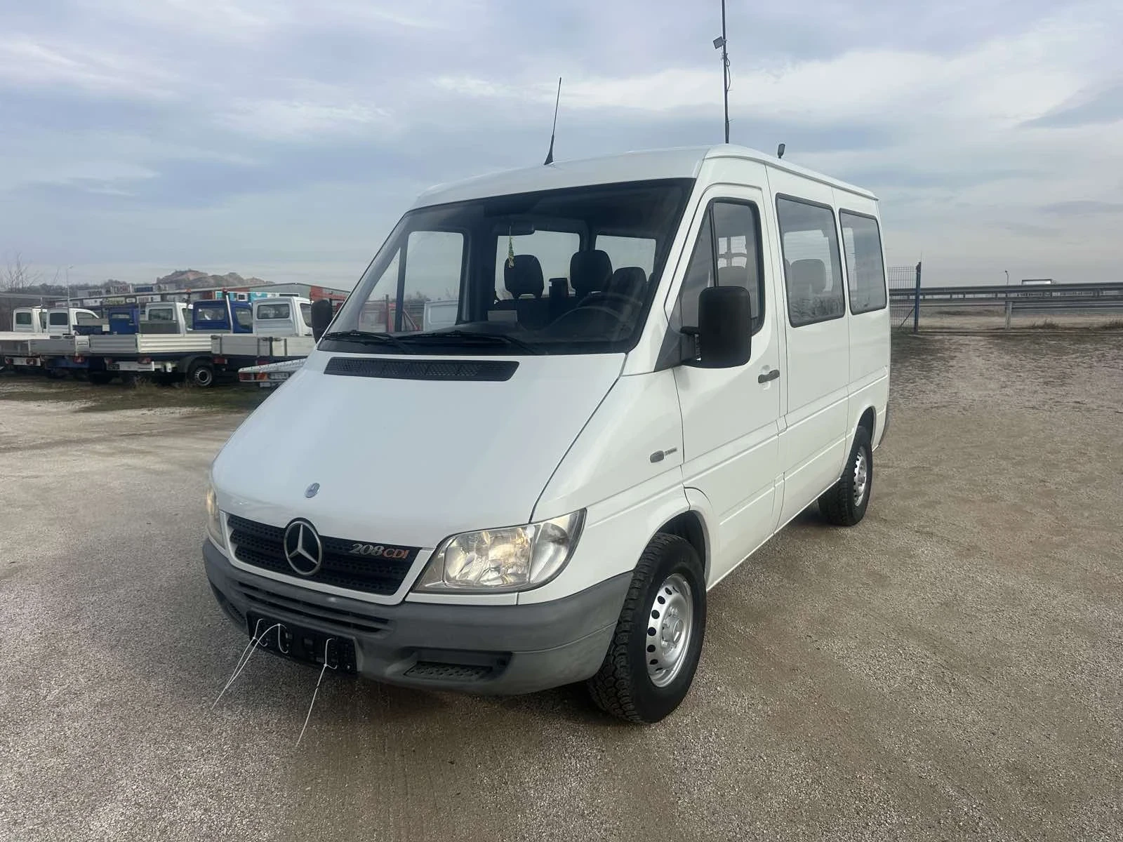 Mercedes-Benz Sprinter 208 | Mobile.bg   1