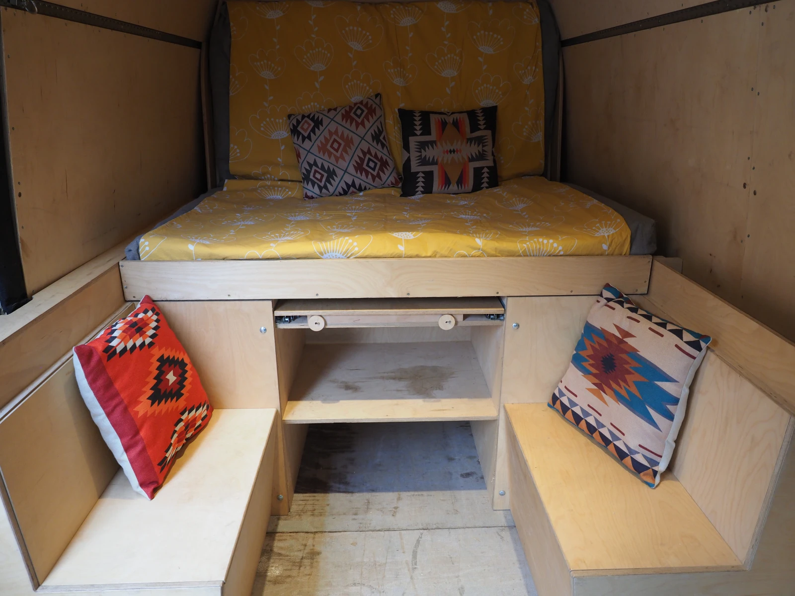 VW Crafter, снимка 2 - Бусове и автобуси - 53975468