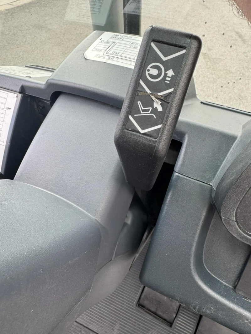 Мотокар Jungheinrich, снимка 13 - Индустриална техника - 50746844