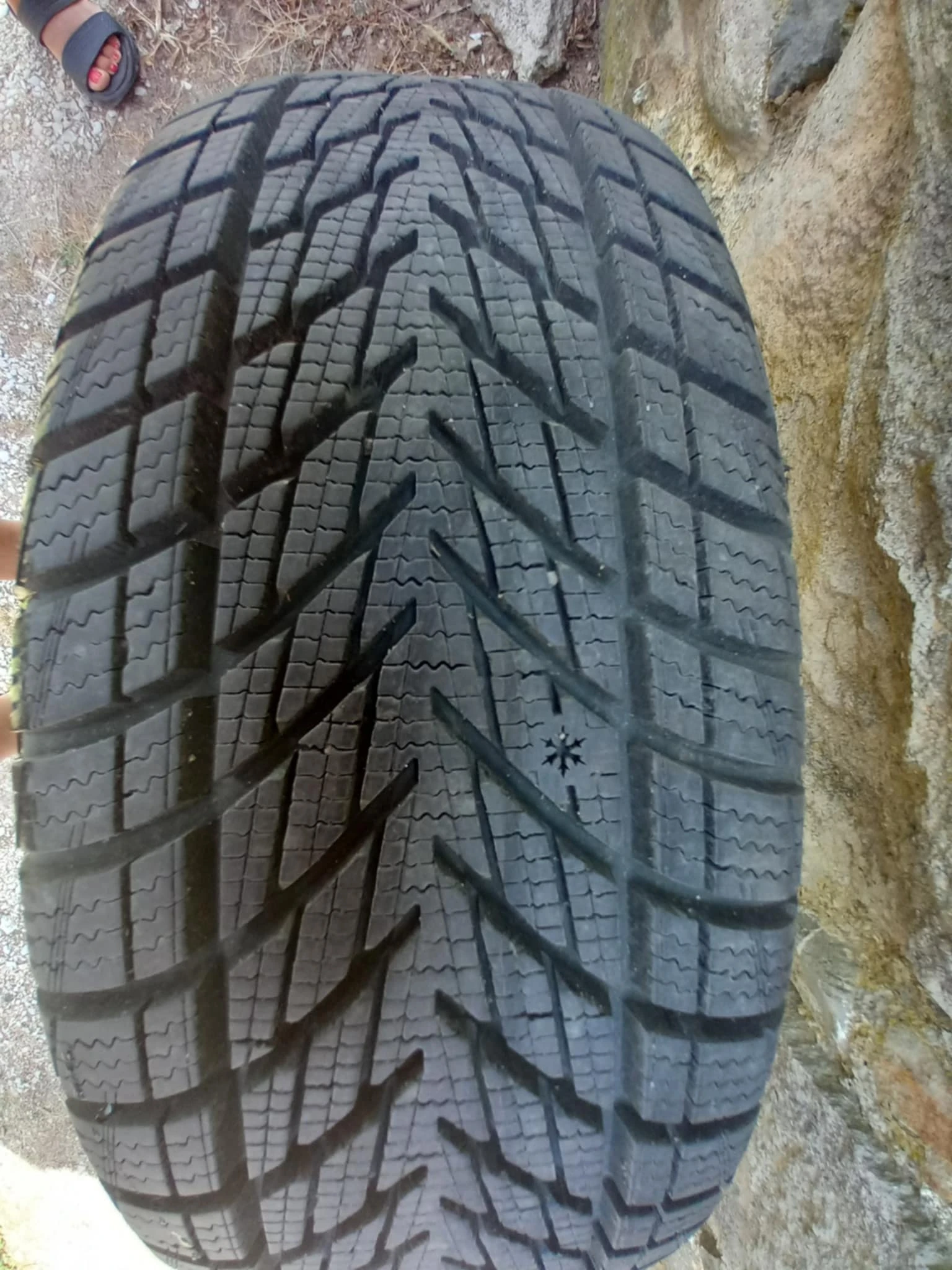 Гуми Зимни 255/55R16