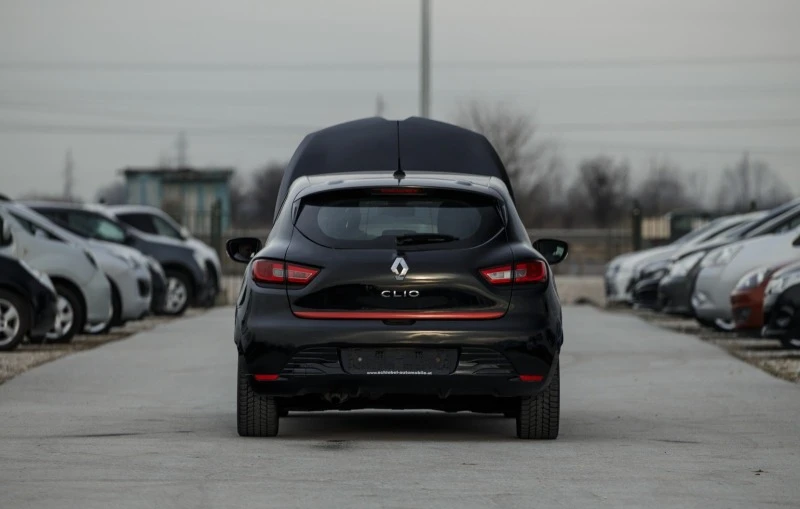 Renault Clio Бензин , снимка 12 - Автомобили и джипове - 44555402