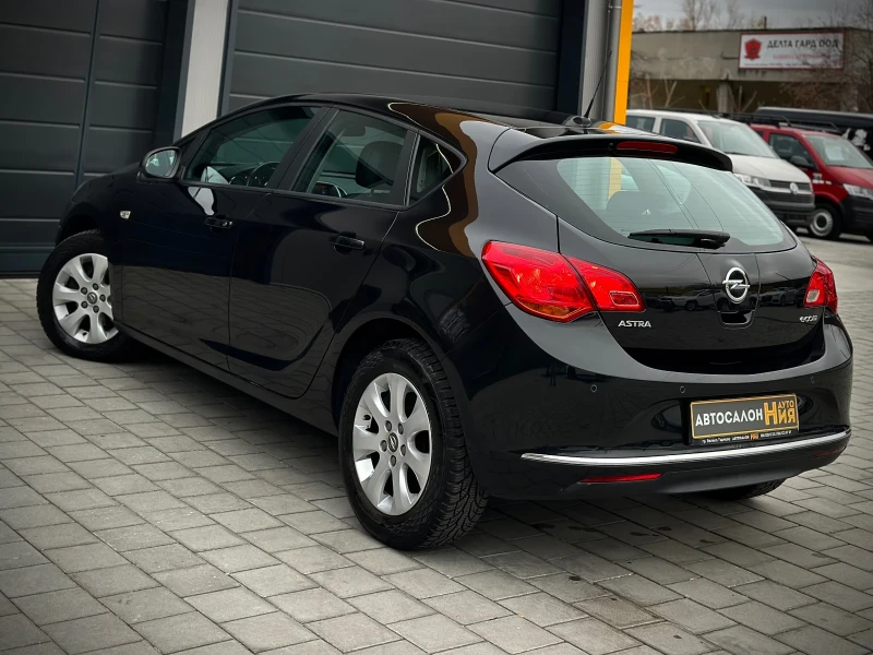 Opel Astra 1.6 CDTI * EcoFlex* , снимка 4 - Автомобили и джипове - 48156067