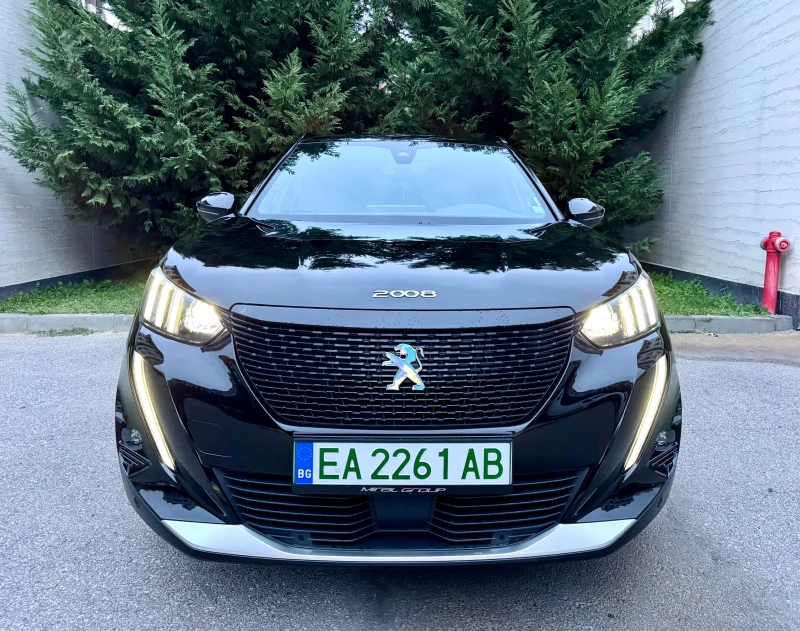 Peugeot 2008 57kwh GT LINE LED KAMERA KOJA KEYLESS-GO, снимка 2 - Автомобили и джипове - 48561297