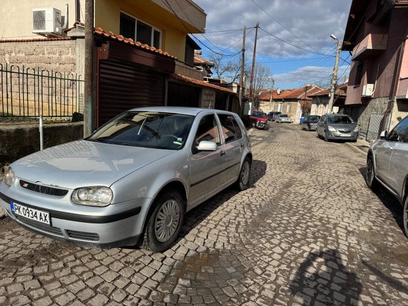 VW Golf, снимка 2 - Автомобили и джипове - 48630079