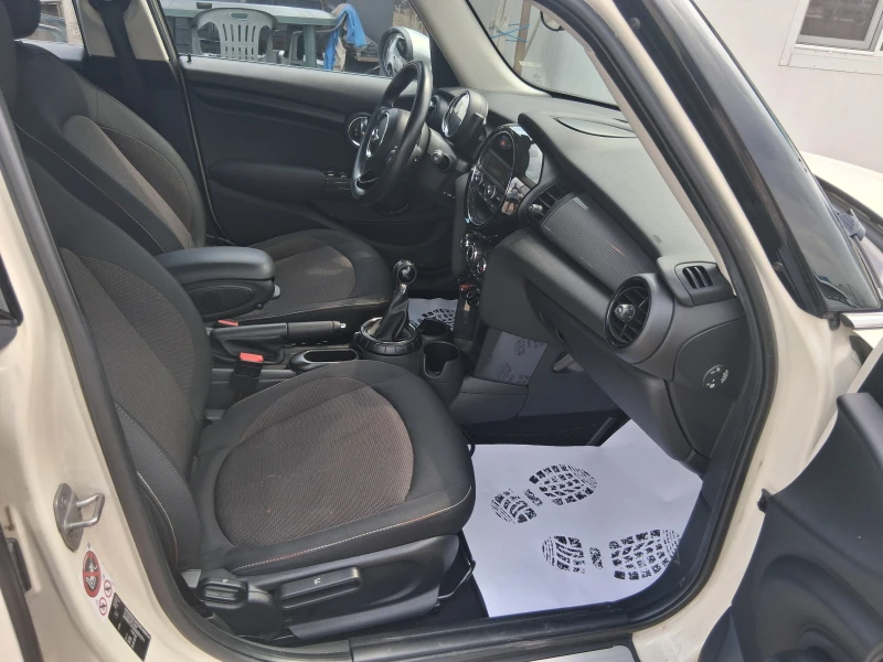 Mini Cooper 1.5 d, снимка 9 - Автомобили и джипове - 51044091