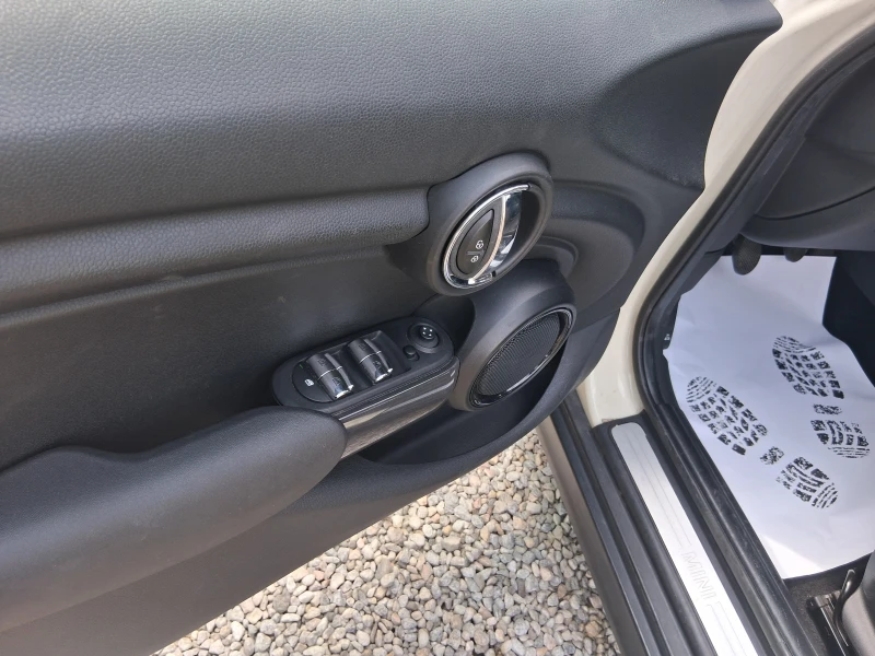 Mini Cooper 1.5 d, снимка 12 - Автомобили и джипове - 51044091