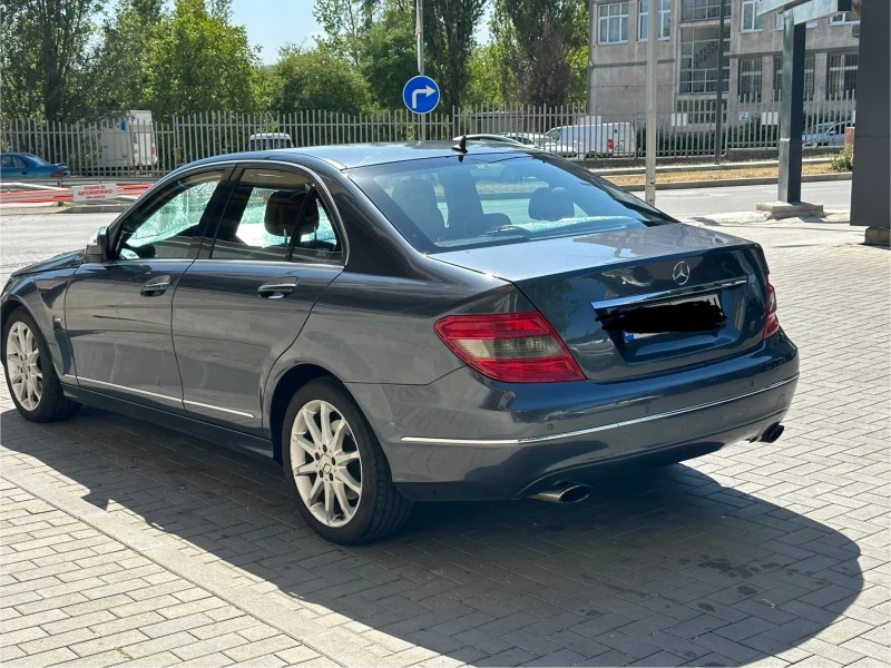 Mercedes-Benz C 320 4matic, снимка 10 - Автомобили и джипове - 51218367