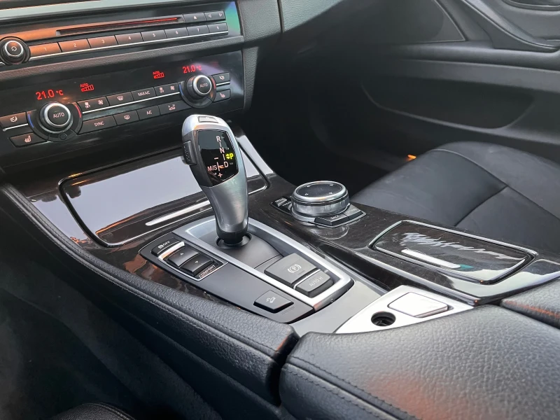 BMW 528 i TwinTURBO MPack ShadowLine Камера KeyLess ЛИЗИНГ, снимка 8 - Автомобили и джипове - 52483804