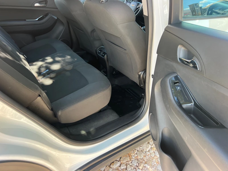 Chevrolet Orlando 2.0CDTI 6+ 1/NAVI/KLIMATRONIK/6sk/UNIKAT, снимка 16 - Автомобили и джипове - 51834514