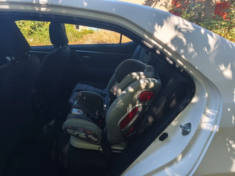 Toyota Corolla, снимка 9 - Автомобили и джипове - 52645337