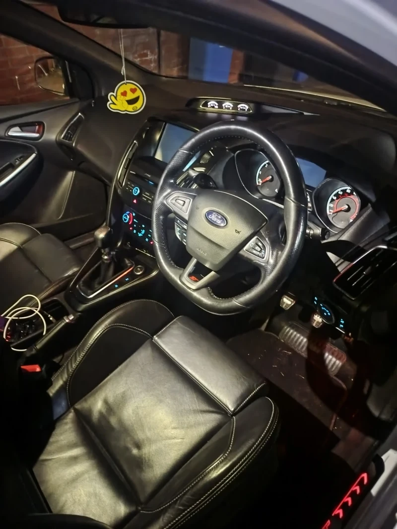 Ford Focus St, снимка 2 - Автомобили и джипове - 52940317