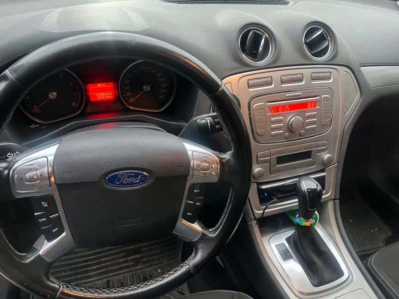 Ford Mondeo 2.3 автоматик, снимка 8 - Автомобили и джипове - 53013869