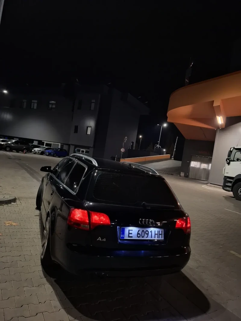 Audi A4 2.0 TDI, снимка 2 - Автомобили и джипове - 53261108
