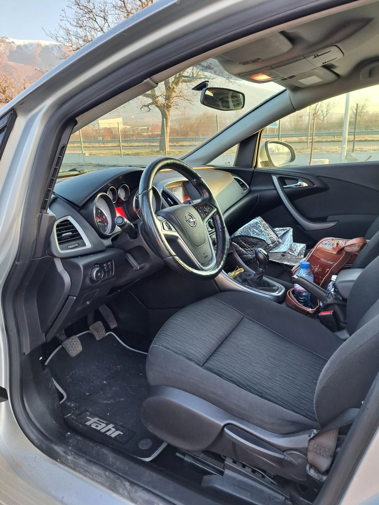 Opel Astra Sports Tourer - изображение 8