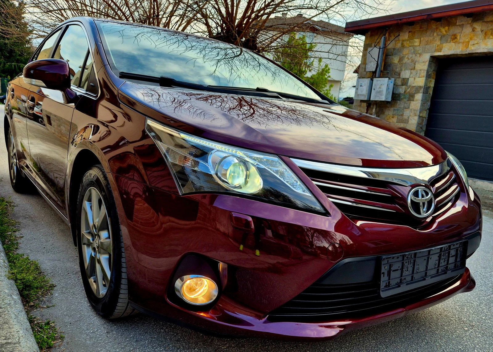 Toyota Avensis 2.0d4d-EXECUTIVE-FACELIFTнави-кожа-6скорости-japan - изображение 9
