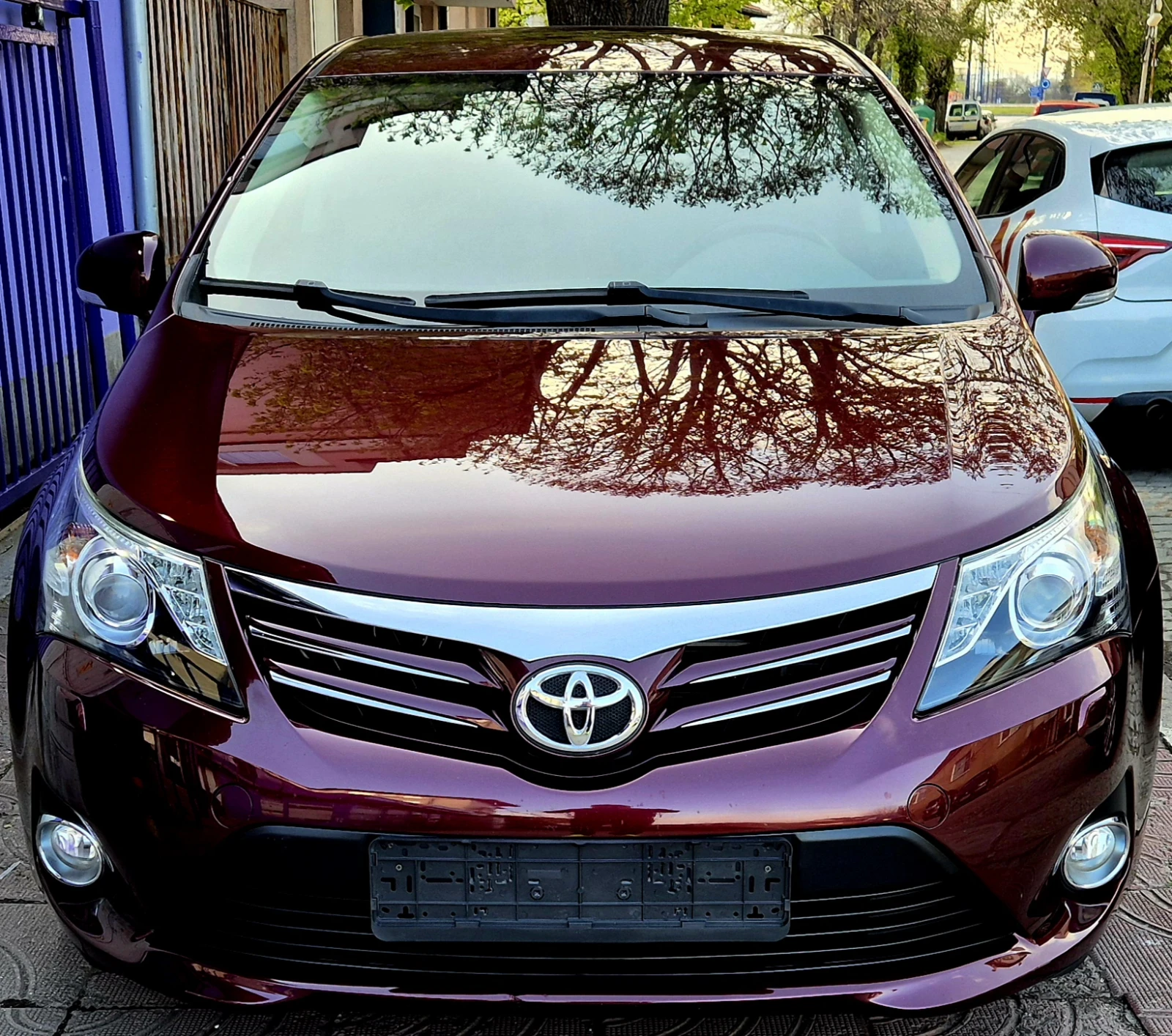 Toyota Avensis 2.0d4d-EXECUTIVE-FACELIFTнави-кожа-6скорости-japan - изображение 3
