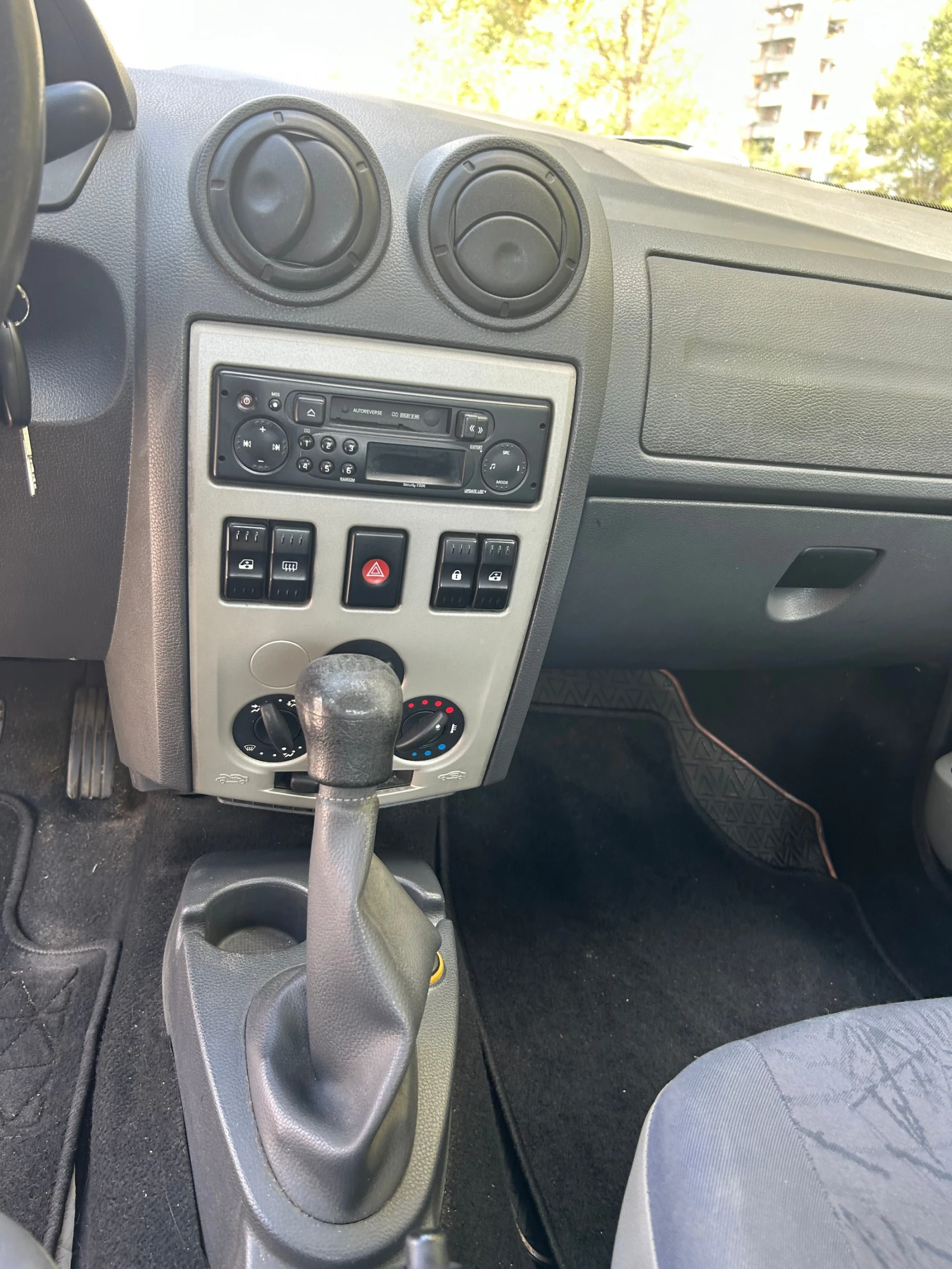 Dacia Logan 1.4 - изображение 8