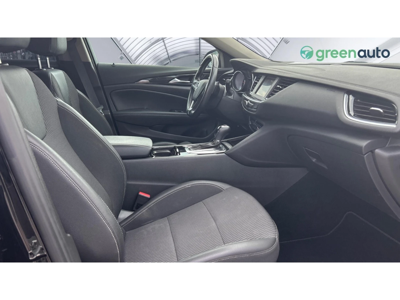 Opel Insignia 2.0 Turbo D, Месечна вноска от 444 лв. - изображение 9