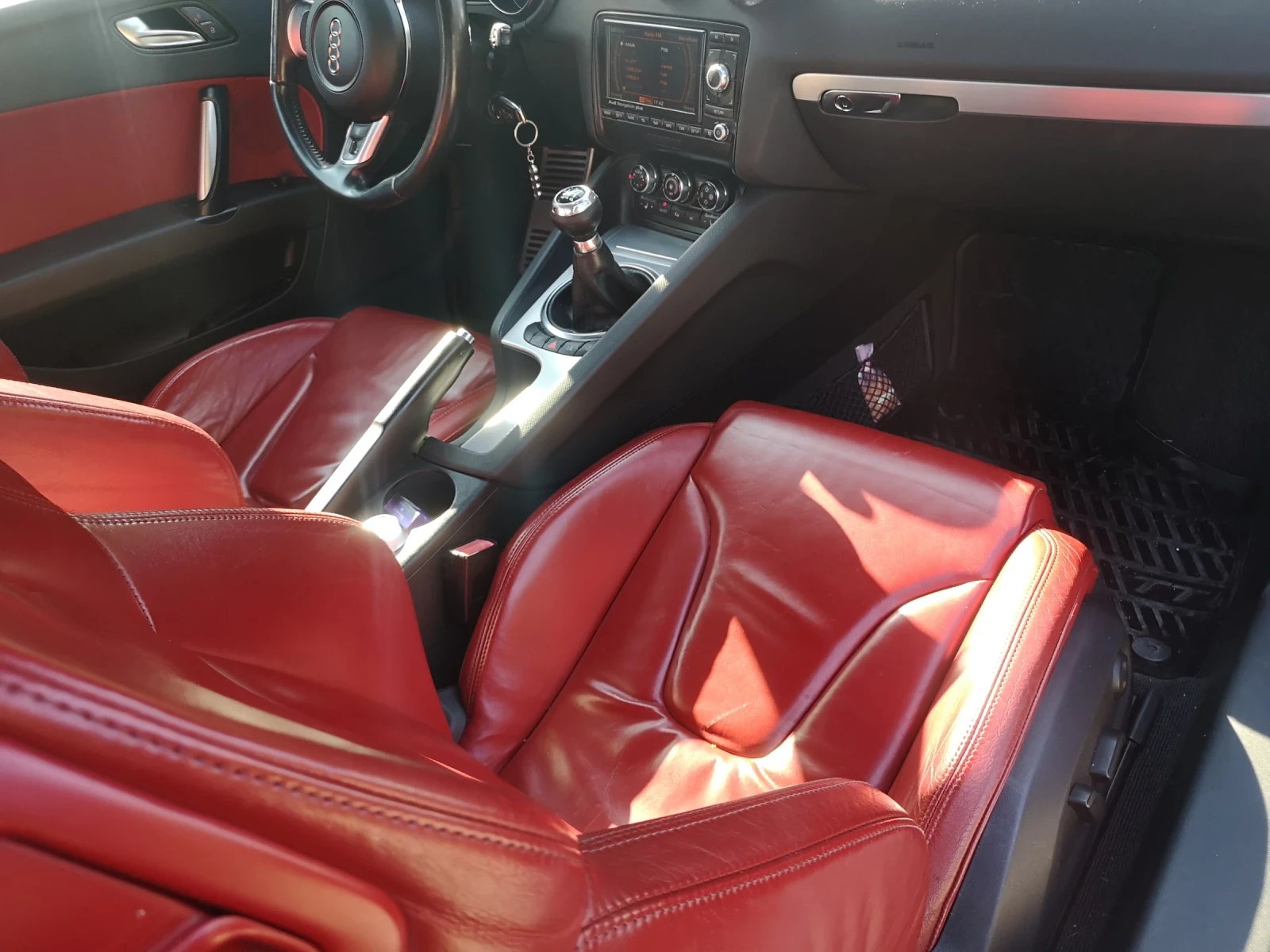 Audi Tt, снимка 7 - Автомобили и джипове - 53921678