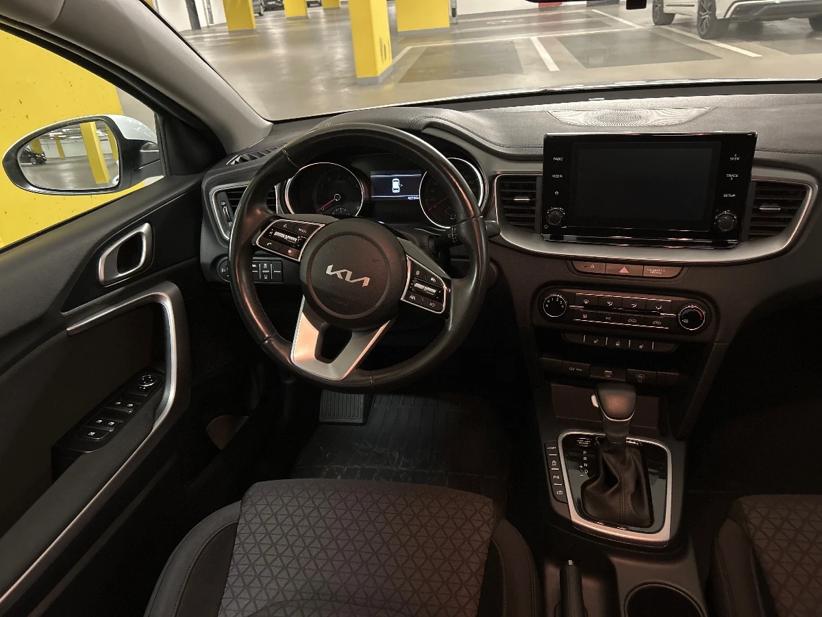 Kia Ceed 1.5 T-GDI/ Spin/ SW/ DCT/ Oчакван !, снимка 7 - Автомобили и джипове - 54019573