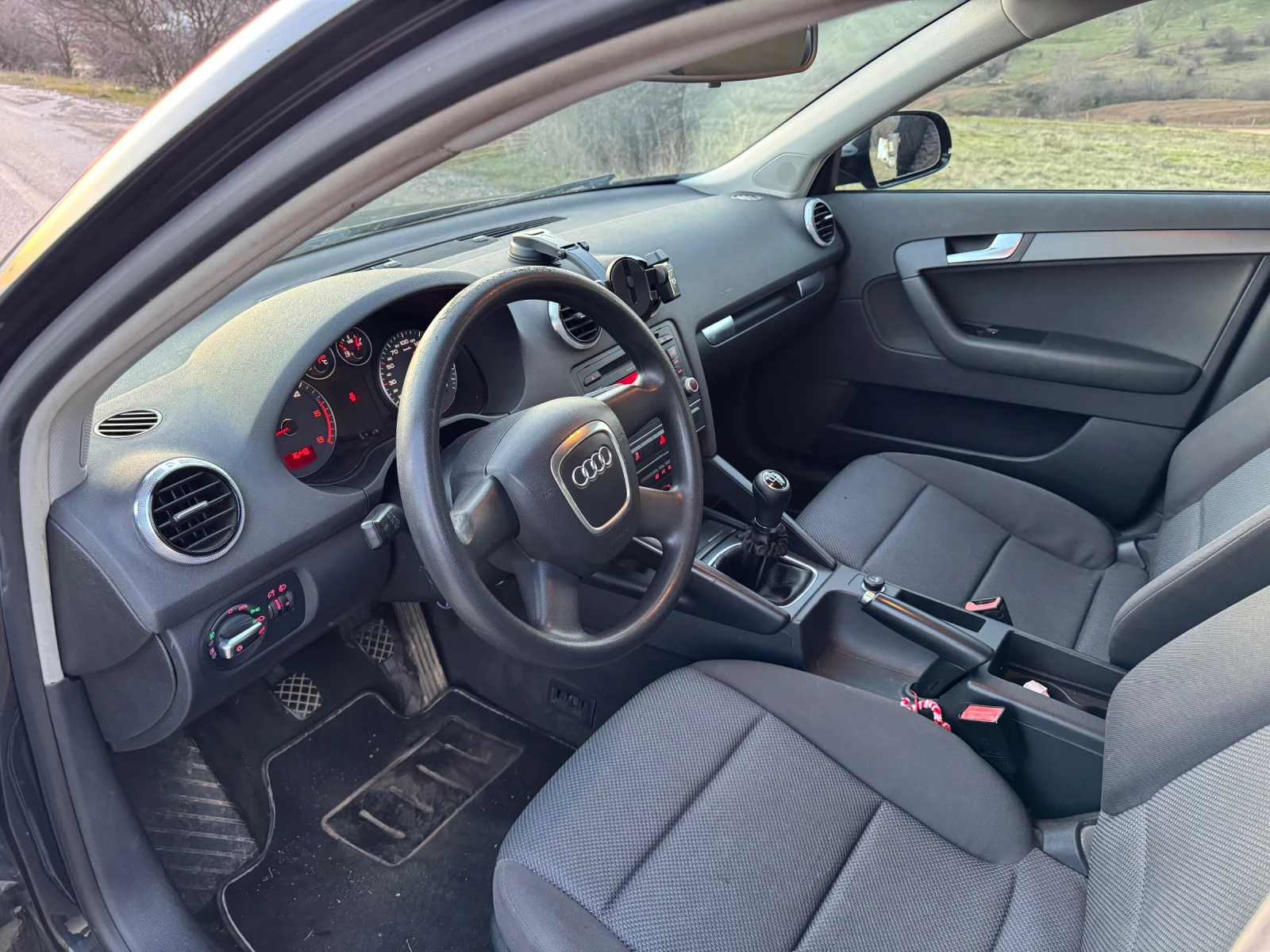 Audi A3 1.6 TDI, снимка 5 - Автомобили и джипове - 54049734