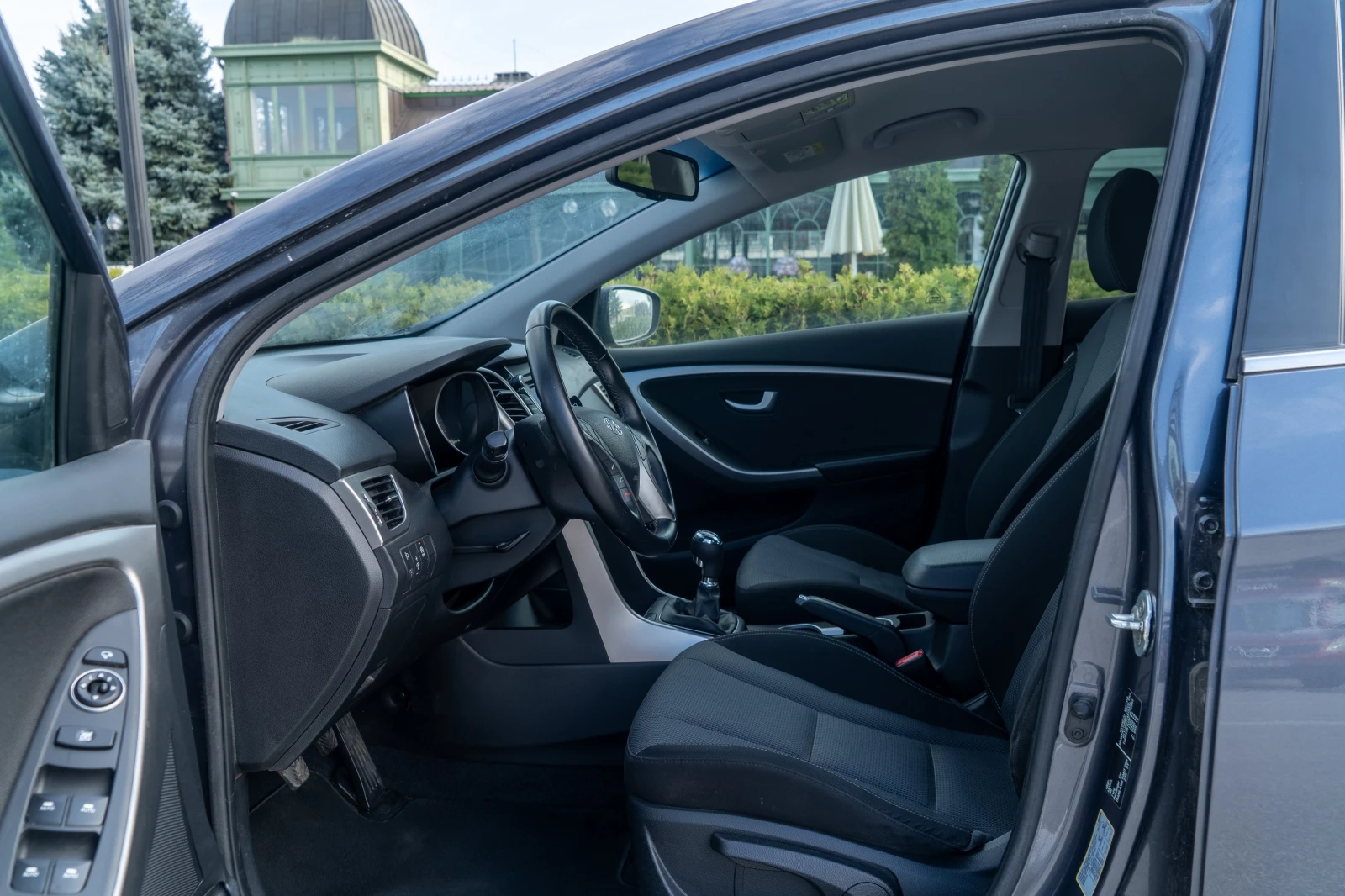 Hyundai I30 1.6 CRDI 110 кс Климатроник GO Edition, снимка 9 - Автомобили и джипове - 54235290