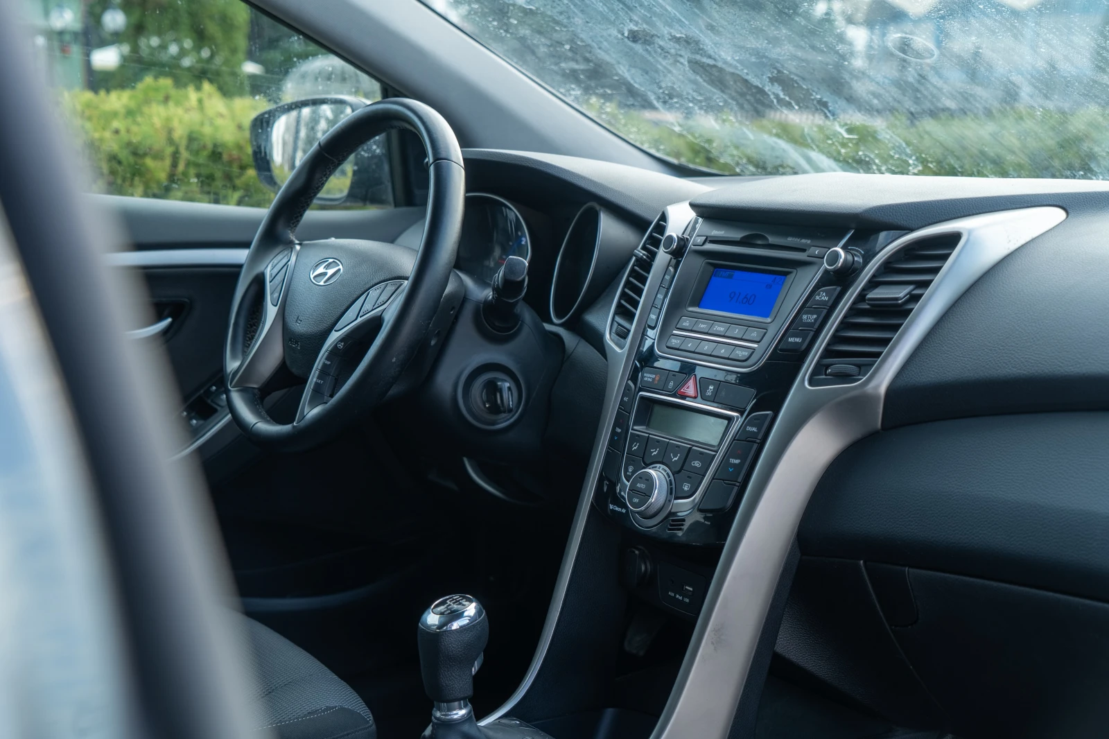 Hyundai I30 1.6 CRDI 110 кс Климатроник GO Edition, снимка 12 - Автомобили и джипове - 54235290