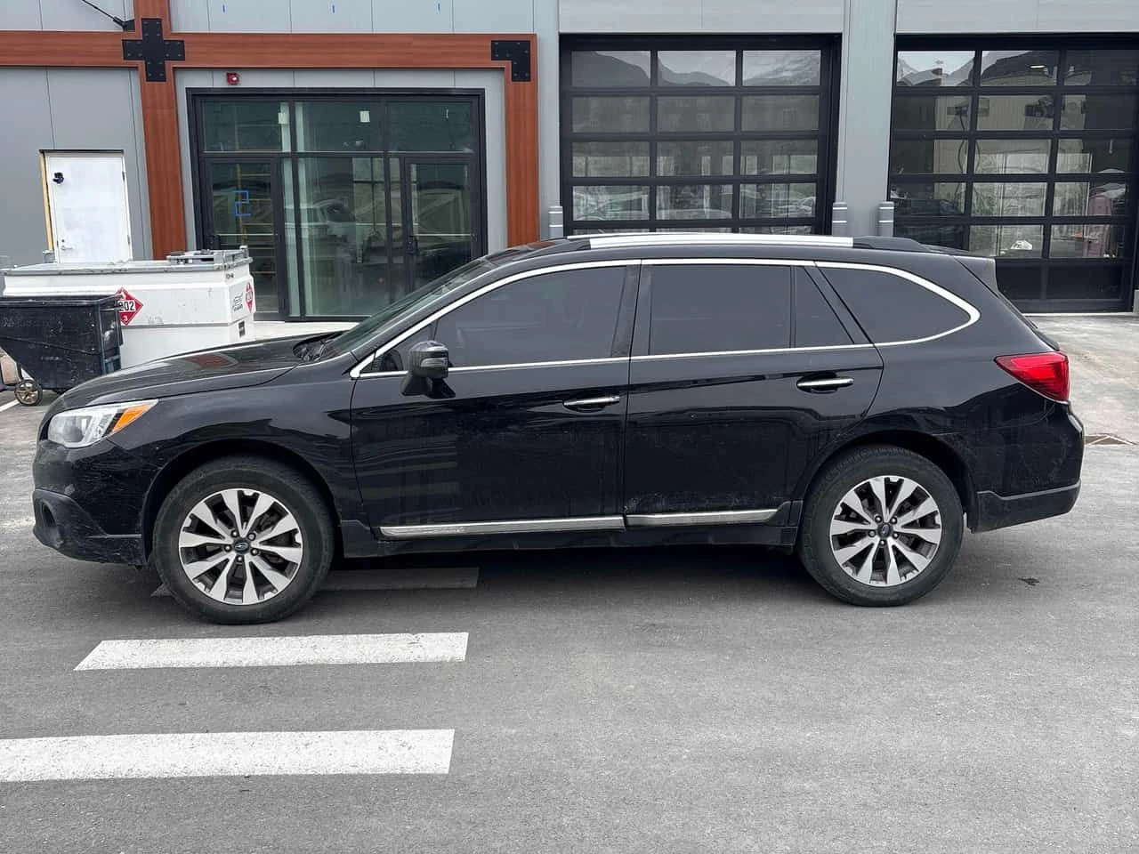 Subaru Outback * 5dr Wgn CVT 2.5i w/Tech Pkg * PANO* KEYLESS* ПОД, снимка 2 - Автомобили и джипове - 54311231