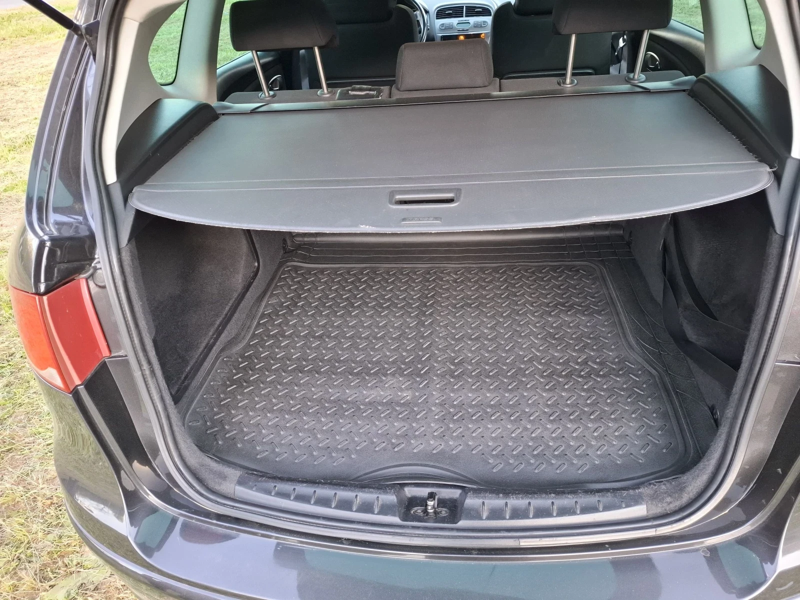 Seat Altea XL 2.0TDI DSG, снимка 10 - Автомобили и джипове - 54346224