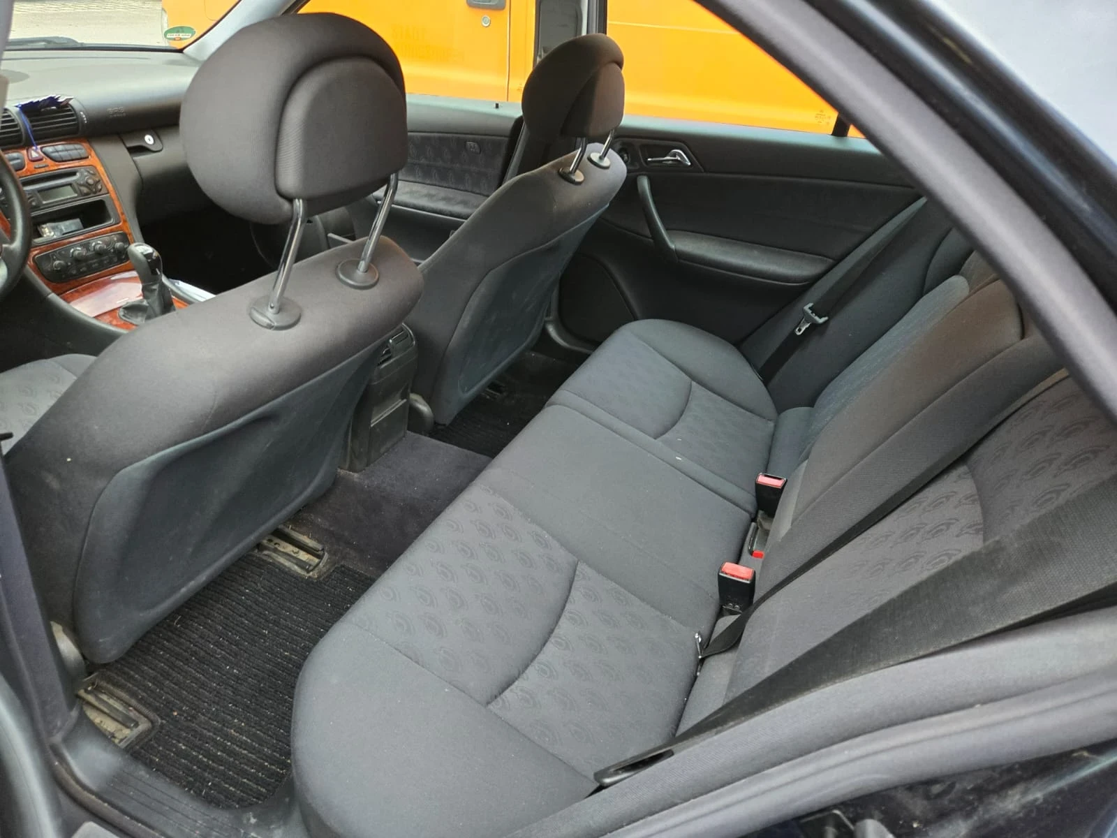 Mercedes-Benz C 180 Компресор, снимка 4 - Автомобили и джипове - 54713618