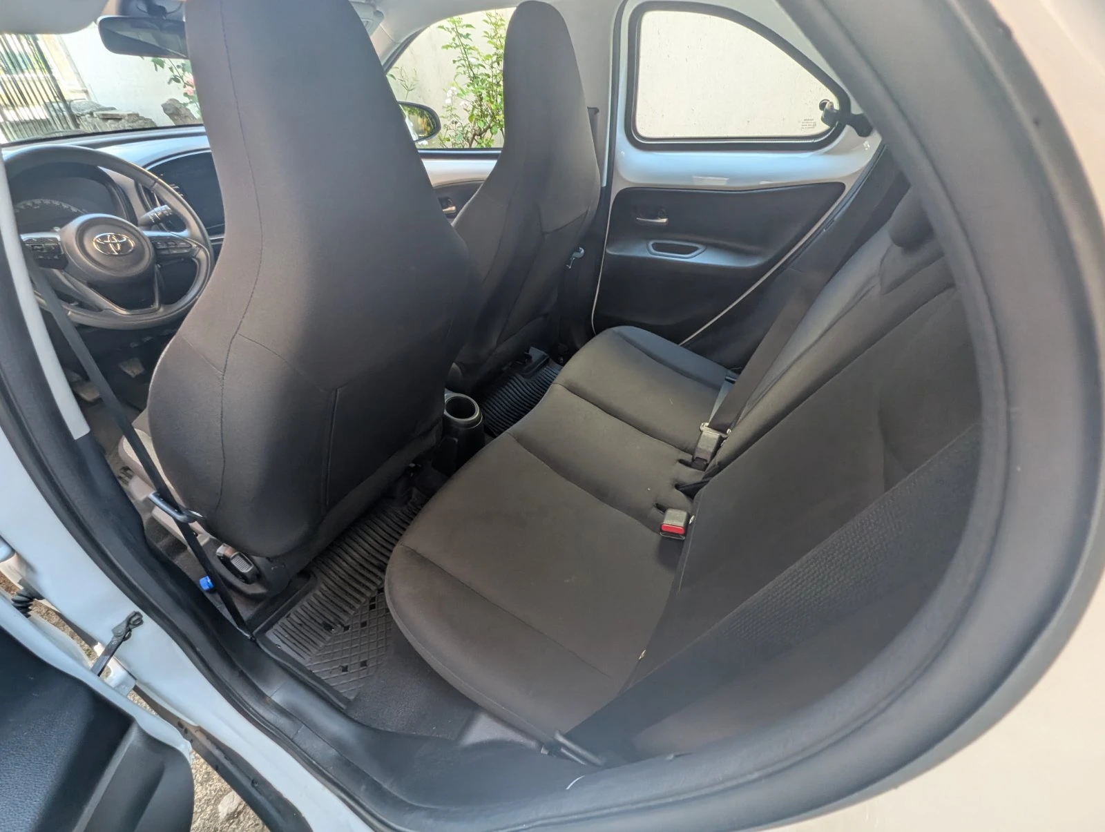 Toyota Aygo X-Cross, снимка 7 - Автомобили и джипове - 55340446