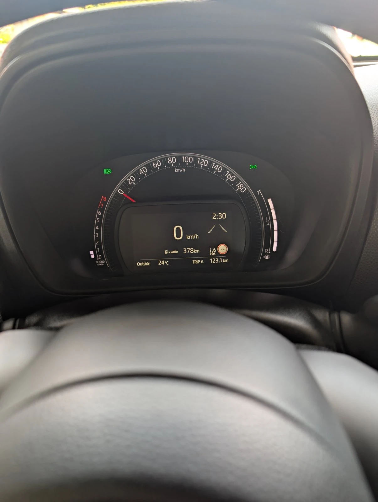Toyota Aygo X-Cross, снимка 12 - Автомобили и джипове - 55340446