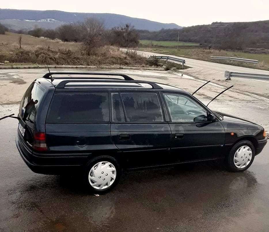 Opel Astra 1.7, снимка 3 - Автомобили и джипове - 55473155