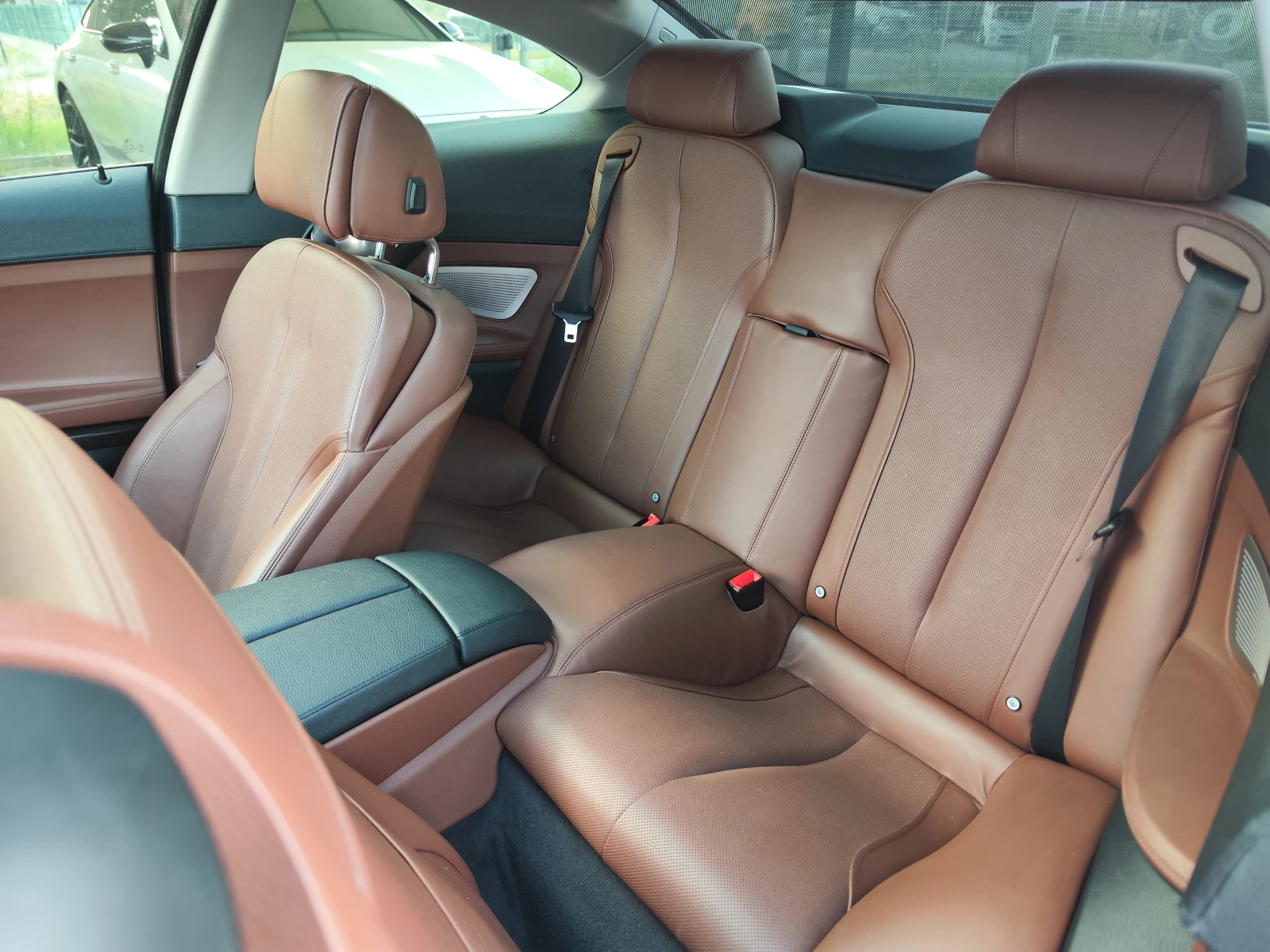 BMW 650 MPAK* B&Q* PANORAMA* PODGREV* OBDUH* 360CAM* LINEA, снимка 6 - Автомобили и джипове - 55806669
