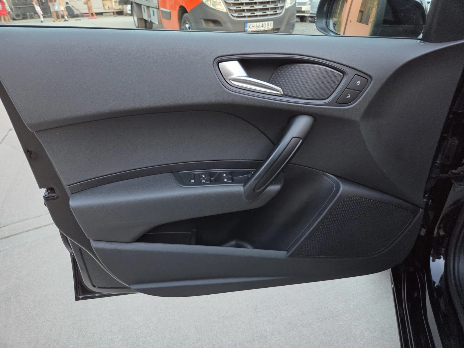 Audi A1 1.6 TDI, снимка 13 - Автомобили и джипове - 55810129